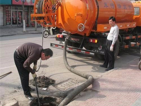 南林乡清掏化粪池，健康生活从这里开始